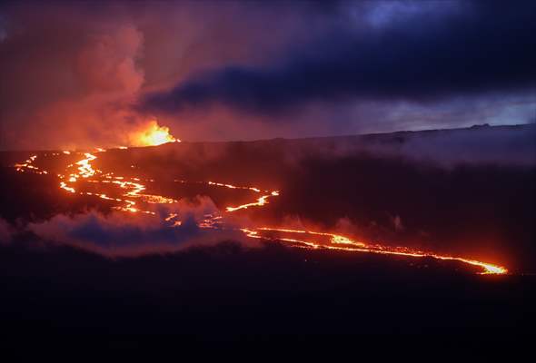 Hawaii's Mauna Loa erupts