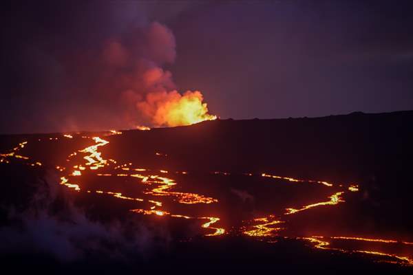 Hawaii's Mauna Loa erupts