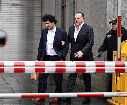 Sam Bankman-Fried released on $250 million bond after appearing in a US court