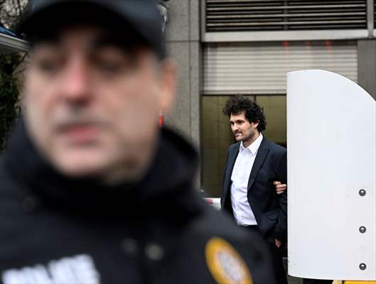 Sam Bankman-Fried released on $250 million bond after appearing in a US court