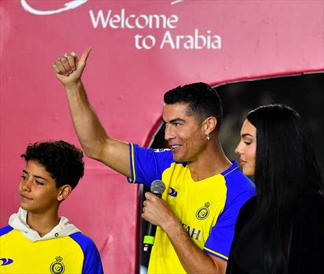 Saudi Arabia's Al-Nassr welcome superstar Cristiano Ronaldo