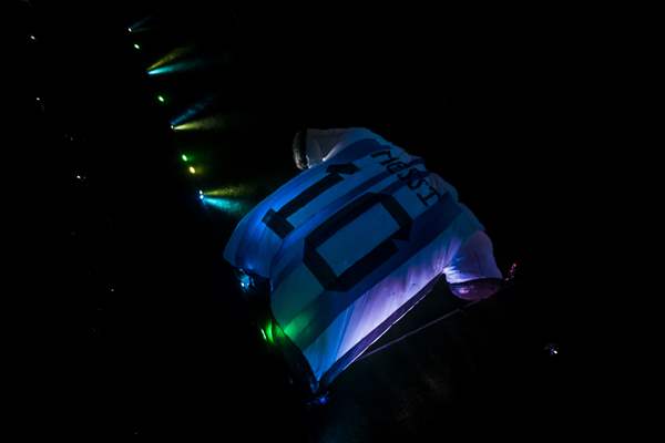 Colombians want to win Guinness with Lionel Messi inflatable jersey