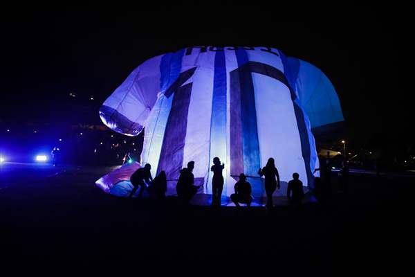 Colombians want to win Guinness with Lionel Messi inflatable jersey