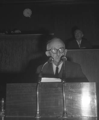 Başbakan İsmet İnönü