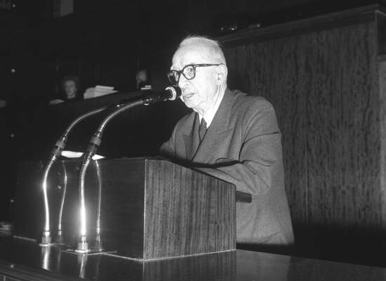 Başbakan İsmet İnönü