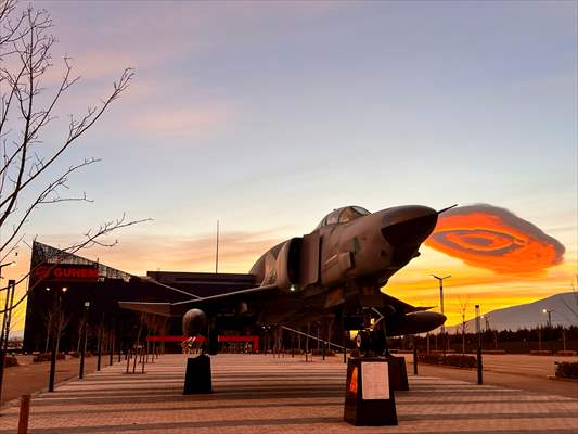 Lenticular cloud in Turkiye's Bursa