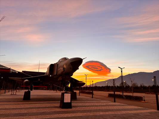 Lenticular cloud in Turkiye's Bursa
