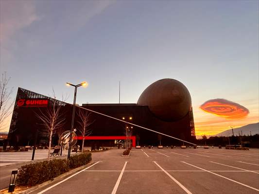 Lenticular cloud in Turkiye's Bursa