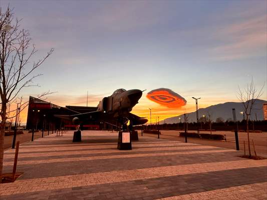 Lenticular cloud in Turkiye's Bursa