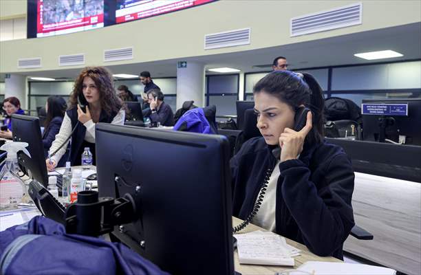 Cumhurbaşkanı Yardımcısı Oktay deprem çalışmalarını AFAD'dan koordine ediyor