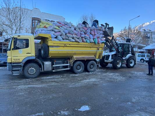 İç Anadolu'dan deprem bölgelerine yardımlar sürüyor