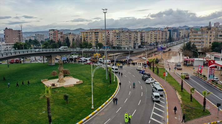 Şanlıurfa'da sel nedeniyle mahsur kalan vatandaşların kurtarılması için çalışma sürüyor