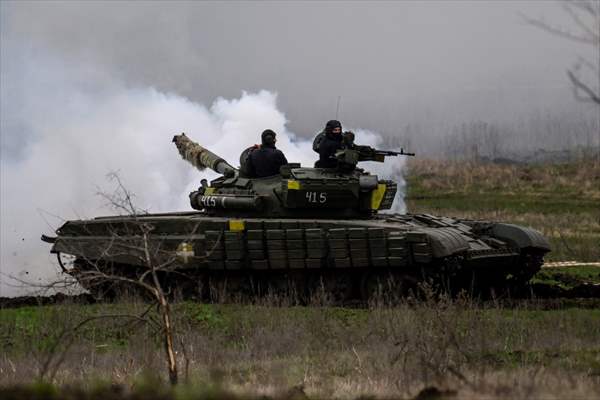 Ukrainian Army reinforces their tank brigade through firing practice in Zaporizhzhia