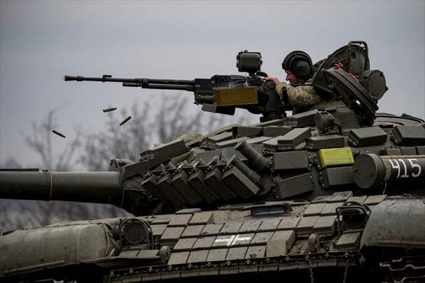 Ukrainian Army reinforces their tank brigade through firing practice in Zaporizhzhia
