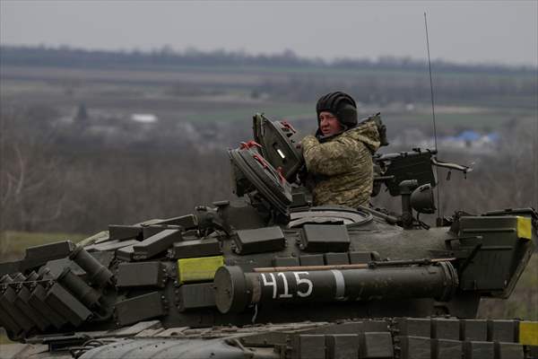 Ukrainian Army reinforces their tank brigade through firing practice in Zaporizhzhia