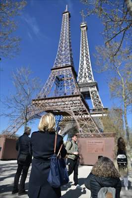 The piece of art 'Eiffela Tower' in Paris