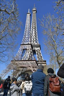The piece of art 'Eiffela Tower' in Paris