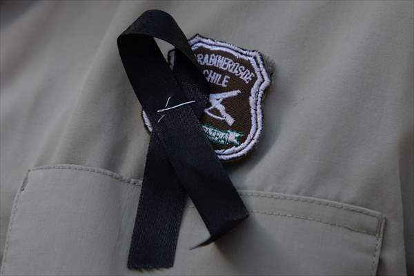 Chileans pay tribute to police officer killed by criminals