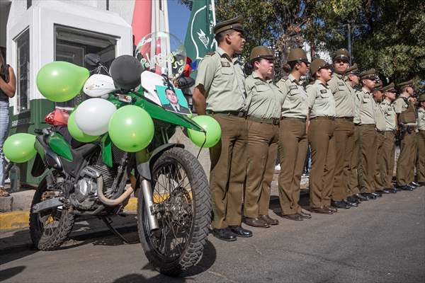 Chileans pay tribute to police officer killed by criminals