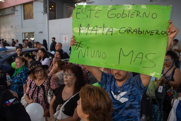 Chileans pay tribute to police officer killed by criminals