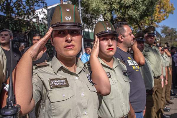 Chileans pay tribute to police officer killed by criminals