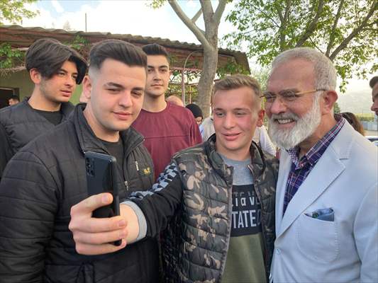 AK Parti Manisa Milletvekili Adayı Yenişehirlioğlu, Alaşehir'de çiftçilerle buluştu