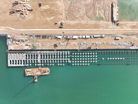 Orta Doğu'nun en büyük limanlarından Irak'taki Büyük Faw'ın inşaat çalışmaları devam ediyor