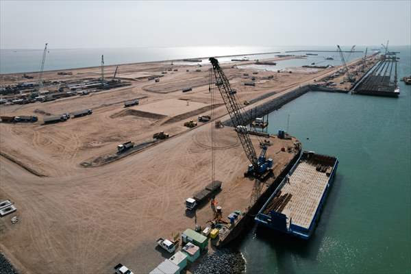 Orta Doğu'nun en büyük limanlarından Irak'taki Büyük Faw'ın inşaat çalışmaları devam ediyor