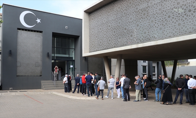 Güney Afrika'da Türkiye'deki 14 Mayıs seçimleri için oy kullanma işlemi başladı