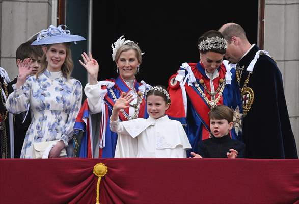 King Charles III and Queen Camilla make first balcony appearance after coronation