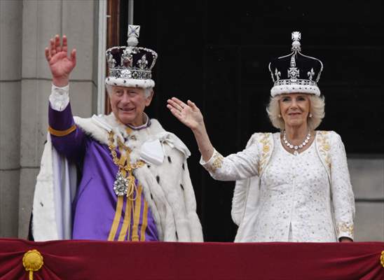 King Charles III and Queen Camilla make first balcony appearance after coronation