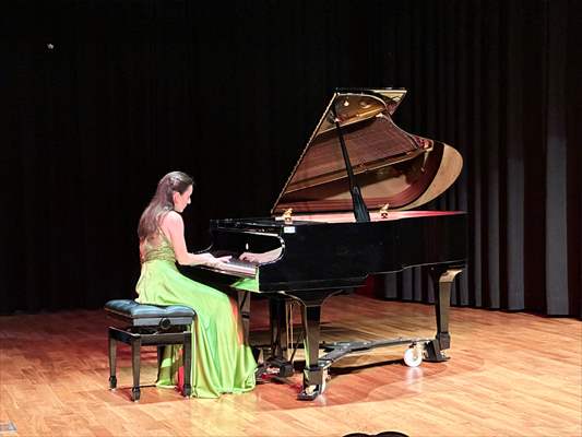 Kuzey Makedonyalı piyanist Mimoza Keka, İstanbul'da konser verdi