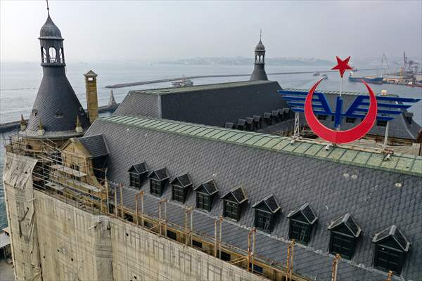 İstanbul'un sembollerinden tarihi Haydarpaşa Garı restorasyonla özgün haline kavuşuyor