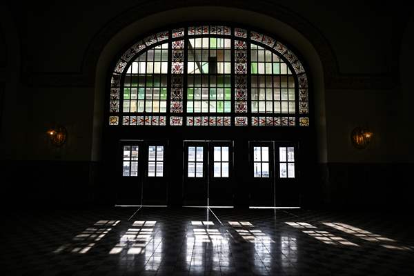 İstanbul'un sembollerinden tarihi Haydarpaşa Garı restorasyonla özgün haline kavuşuyor