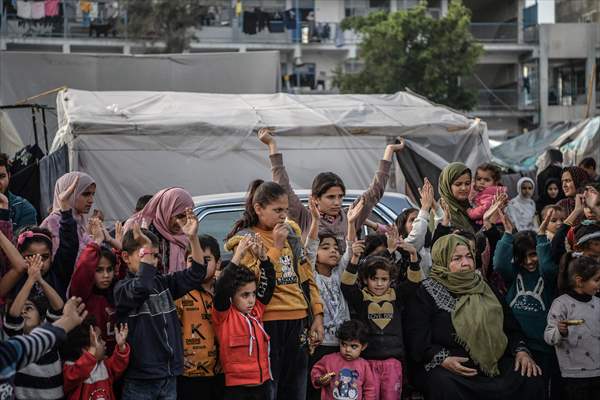 Daily life in Gaza during humanitarian pause