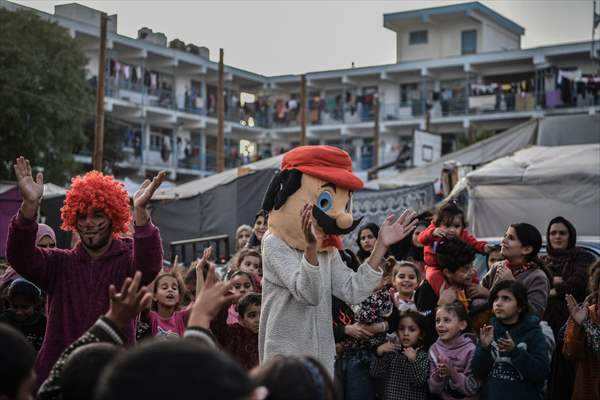 Daily life in Gaza during humanitarian pause