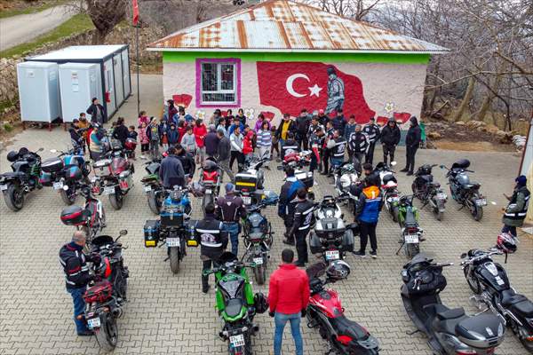 Adiyaman Motorcycle Club visits children of earthquake-stricken village