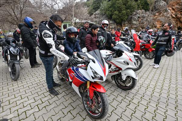 Adiyaman Motorcycle Club visits children of earthquake-stricken village