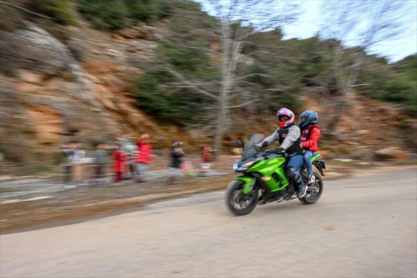 Adiyaman Motorcycle Club visits children of earthquake-stricken village
