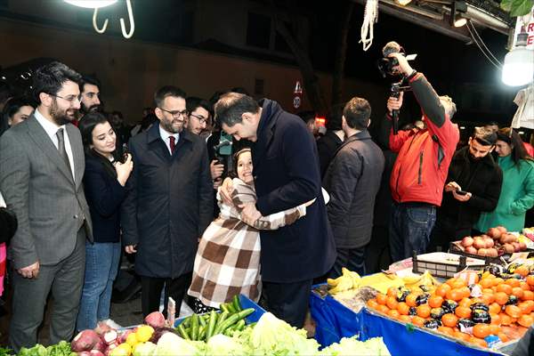 İBB Başkan adayı Kurum, gençlerle sahur yaptı