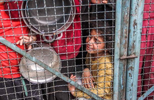 Food distribution in Gaza amid Israeli blockade