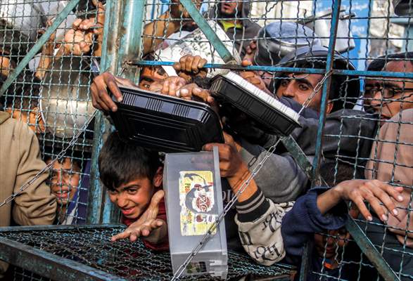 Food distribution in Gaza amid Israeli blockade