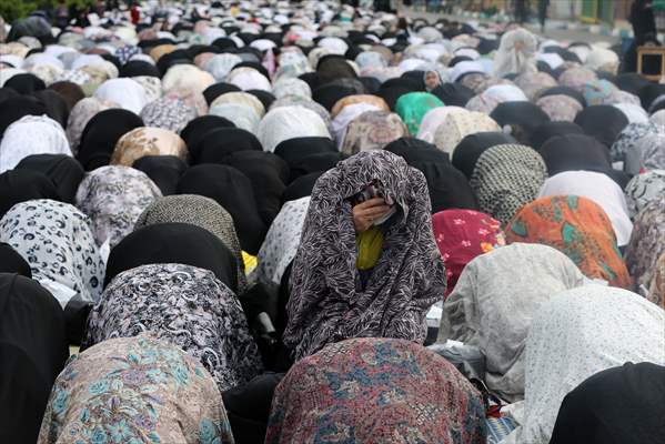 Eid al-Fitr prayer in Iran