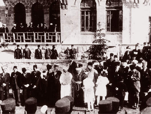 Mustafa Kemal Atatürk Meclisi açtı