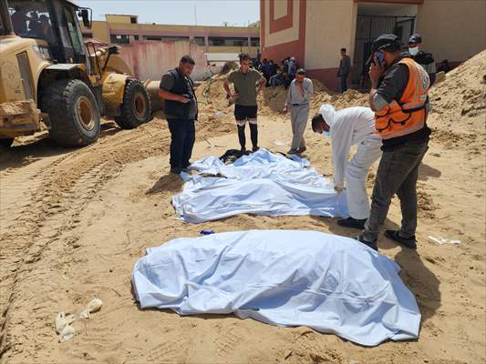 Gazze'deki Nasır Hastanesi'nde bulunan toplu mezardan 51 ceset daha çıkarıldı