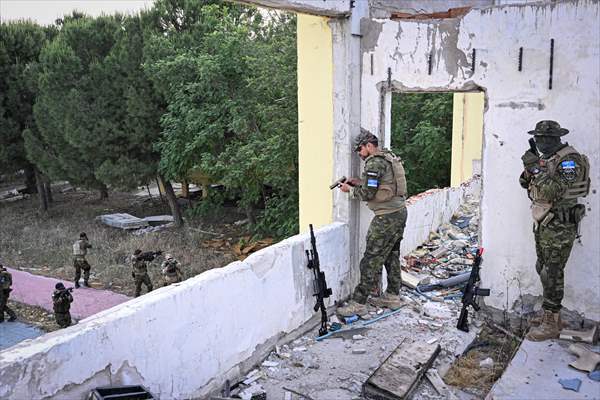 Airsoft tutkunları İzmir'de buluştu