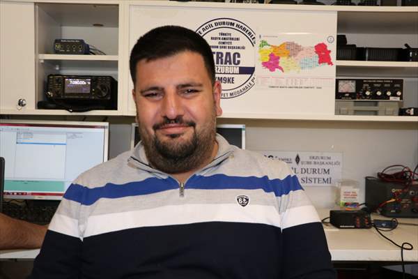 Üniversite öğrencilerine yerinde 'amatör telsizcilik ve afet haberleşme' dersi