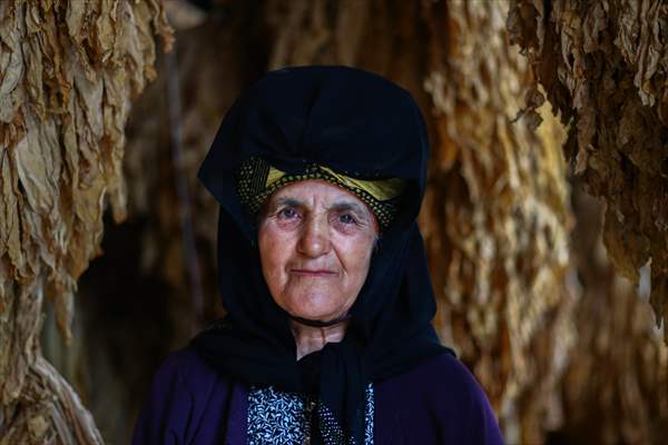 Kofi, a traditional head scarf dating back thousands of years