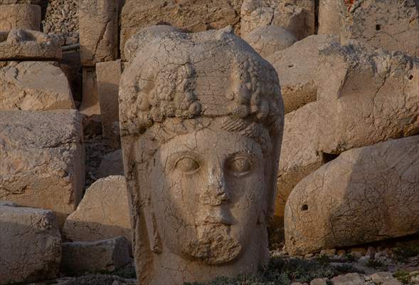 Kofi, a traditional head scarf dating back thousands of years