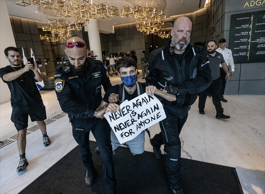 Israeli demonstrators demand Berlin administration cut arms exports to Israel in Tel Aviv